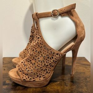 Aldo Suede Peep Toe Stilettos Size 9